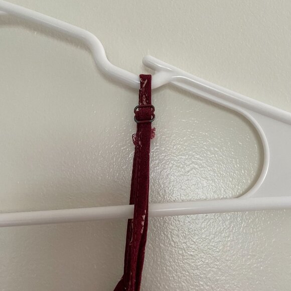 Bundle of 2 Cute Size M Summer Crop Tops - Picture 13 of 15